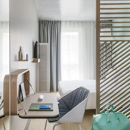 Okko Paris La Defense Отель